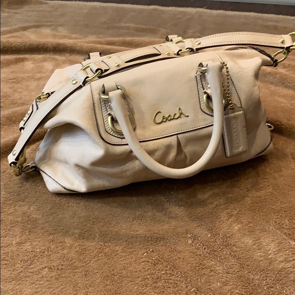 Coach cream handbag with removable strap - Picture 1 of 8